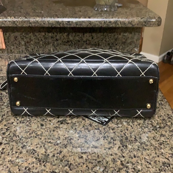 CHANEL - Picture 8 of 11